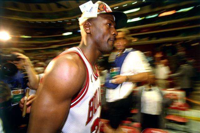 周琦16+17广东胜江苏 高诗岩26+10山东负同曦