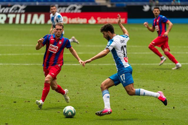 收官日汇总：湖人力克鹈鹕 太阳擒森林狼锁第6